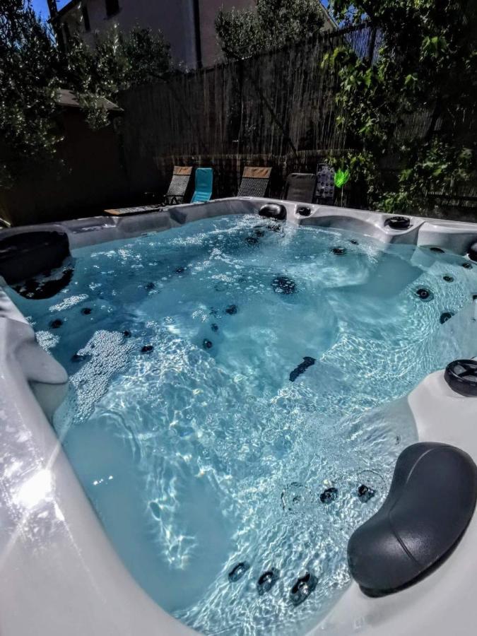 Holiday Home Istra With Jacuzzi Медулин Экстерьер фото