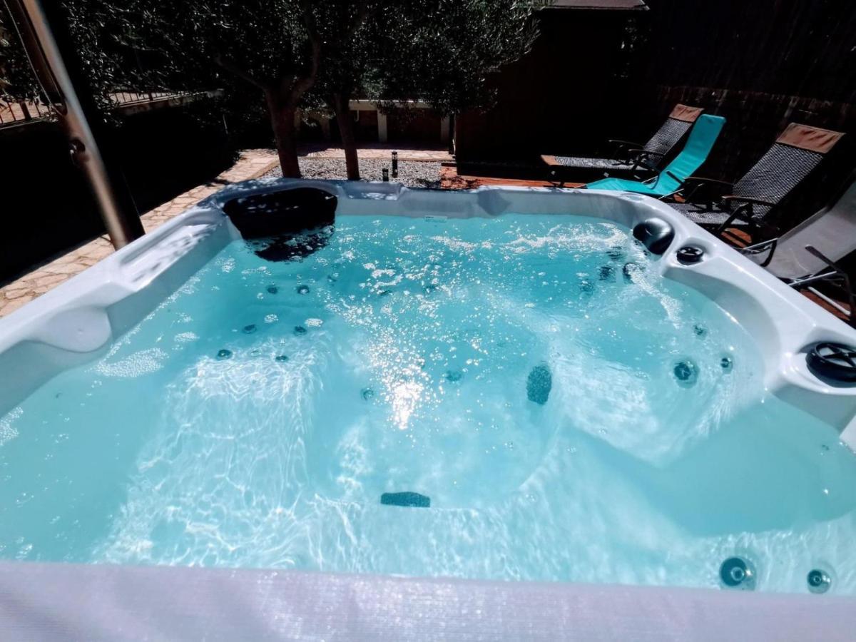 Holiday Home Istra With Jacuzzi Медулин Экстерьер фото