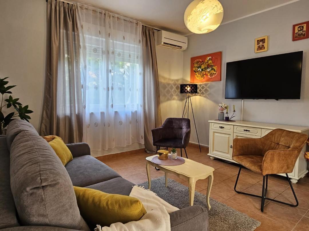 Holiday Home Istra With Jacuzzi Медулин Экстерьер фото