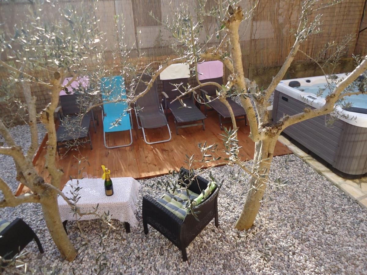 Holiday Home Istra With Jacuzzi Медулин Экстерьер фото