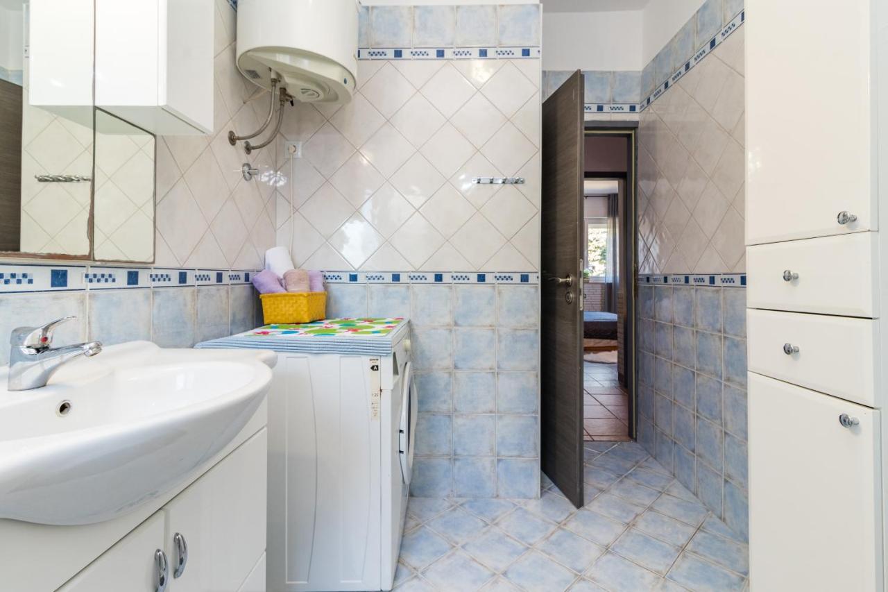 Holiday Home Istra With Jacuzzi Медулин Экстерьер фото